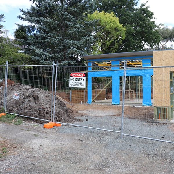 do you deliver and install temporary fencing and what's the cost for these services in Hudsonville